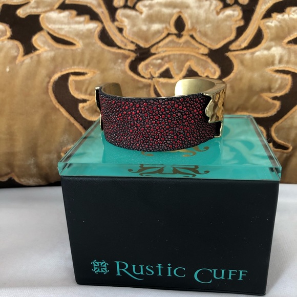 Rustic Cuff Jewelry - 1” Rustic Cuff Dallas Stingray